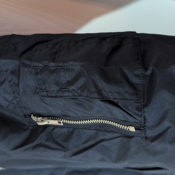 Twisted Tea Bomber Jacket Size L NWOT - Picture 3 of 9